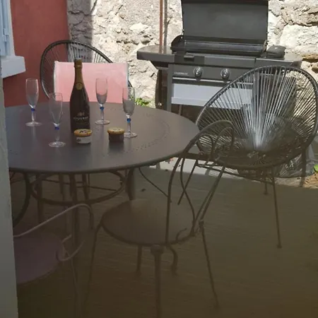 Maison Cosy Citadine Hébergement de vacances *